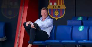 Куман ще може да води Барса от пейката