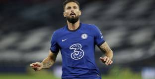 Жиру остава в Челси