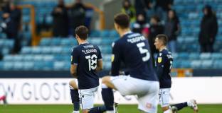 Бивш нападател на Милуол осъди феновете на отбора