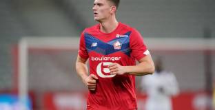 Ман Юнайтед се интересува от защитник на Лил