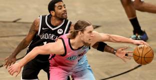 Хюстън спечели дербито на Тексас