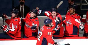 Престрелка между Сан Хосе и Сейнт Луис, Тампа разби Далас