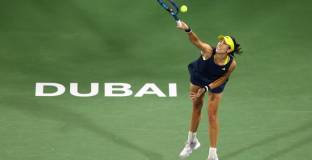 Мугуруса победи Швьонтек в Дубай 