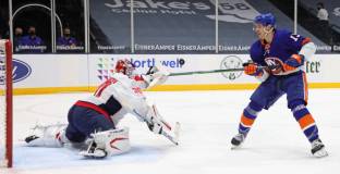 Тампа прекъсна неуспешната серия