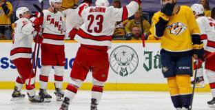 Торонто отстъпи на Монреал, Каролина с победа