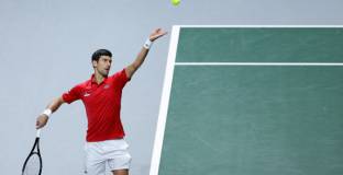 Сърбия победи Кaзахстан и е на полуфинал в Купа „Дейвис”