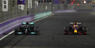  Хамилтън спечели в Саудитска Арабия