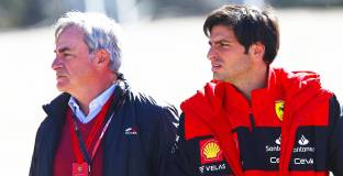  Карлос Сайнц-старши бе изпратен в болница след аварията