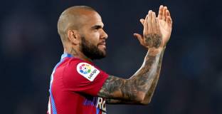  Алвеш обяви, че напуска Барселона 