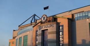 Вила ще удари Челси