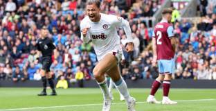 Астън Вила постигна целта си срещу Бърнли