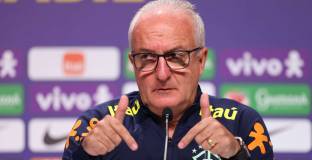 Жуниор е уволнен от поста старши -треньор на Бразилия