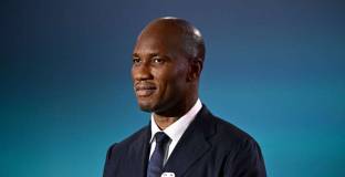 Дрогба и Уеа получиха постове от ФИФА