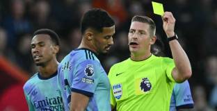 Цензура за Карагър: Уеб ли се намеси?