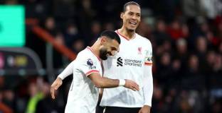 Салах и Ван Дайк ще подпишат нови договори?