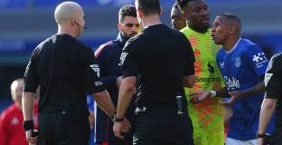 Висшата лига обясни за дузпата на Евертън срещу Ман Юнайтед 