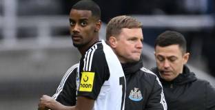 Хау: Исак може да се върне, но търсим други