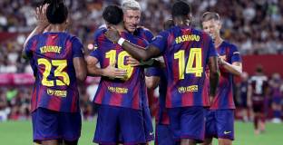 Рашфорд дебютира при победа на Барса