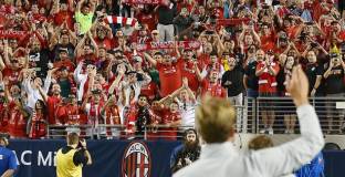 Карагър: Клоп няма да остави Ливърпул заради Байерн Мюнхен