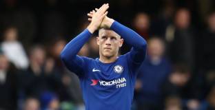 Астън Вила нае Баркли