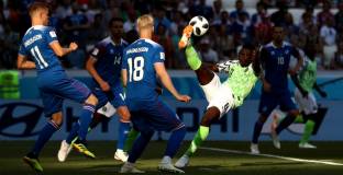 Нигерия удари Исландия и завърза интригата в групата