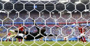 Швеция отива на 1/4-финалите, след минимален успех над Швейцария