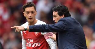 Емери посъветвал Йозил да напусне Арсенал