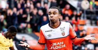 Уест Хем обсъжда покупката на нападател на Лориен