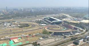 Пиастри ще започне първи в Китай 