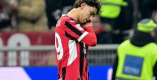 Милан връща Фелиш на Челси