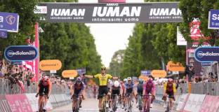 Коой донесе втора победа за Visma Lease на Джиро д'Италия 2025