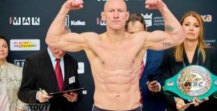 43-годишен спечели с нокаут титлата във WBC