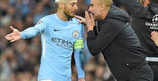 Карагър иска Давид Силва за Играч на годината