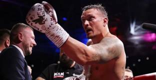  Усик е първият в историята абсолютен световен шампион в тежка категория