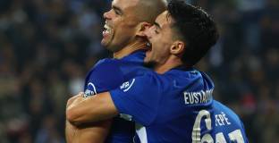 Порто - Антверп 2:0 