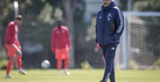 Веласкес отказа да коментира ситуацията с Око-Флекс