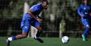 Левски допусна обрат срещу Войводина, Око-Флекс дебютира за 