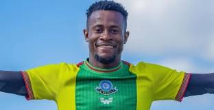 Отстраниха национал на Нигерия заради обвинения в уреждане на мачове