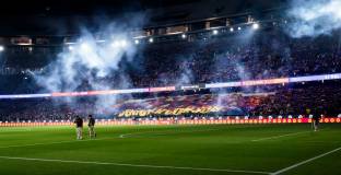 Барса увеличи тавана на заплатите след сделка за VIP местата на „Камп Ноу“