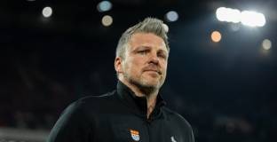 Кьолн уволни треньора след драматично дерби с Борусия Мьонхенгладбах