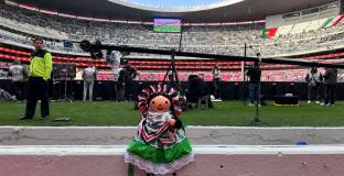 Фатален инцидент помрачи откриването на обновения „Ацтека“