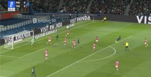 Дембеле блести с два гола, ПСЖ увеличи аванса си на върха 