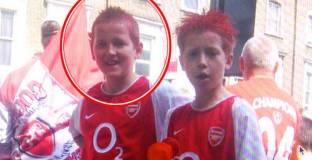 Кейн обясни снимката с фланелката на Арсенал