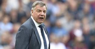 Алърдайс потвърди, че е отказал  на Нюкасъл