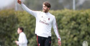 Сасуоло и Милан преговарят за Локатели 