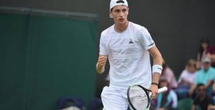 Умбер спечели турнира в Хале 