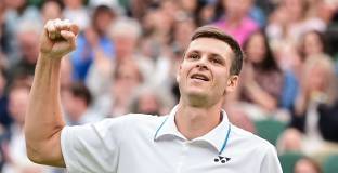  Хуркач спря Медведев