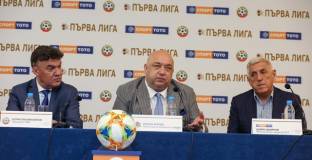 Засега Боби Михайлов няма да подава оставка