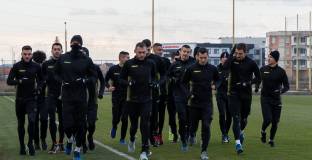 Тодор Неделев и Кристиан Димитров остават в Ботев