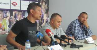 Балъков остава начело на Етър, взима юноша, който приличал на Трифон Иванов